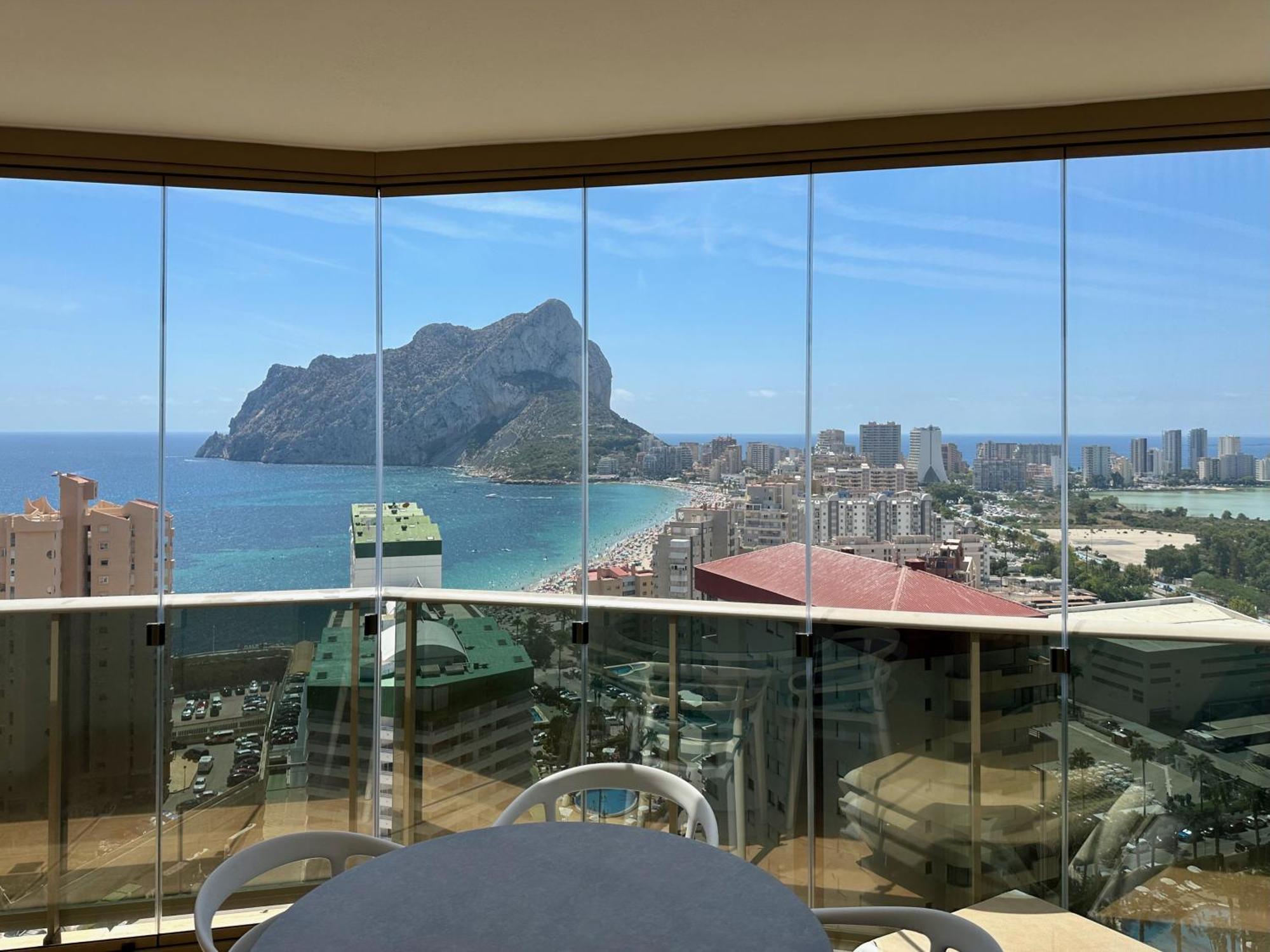 Clubrent - Esmeralda Suites 21º Piso Calpe Luaran gambar